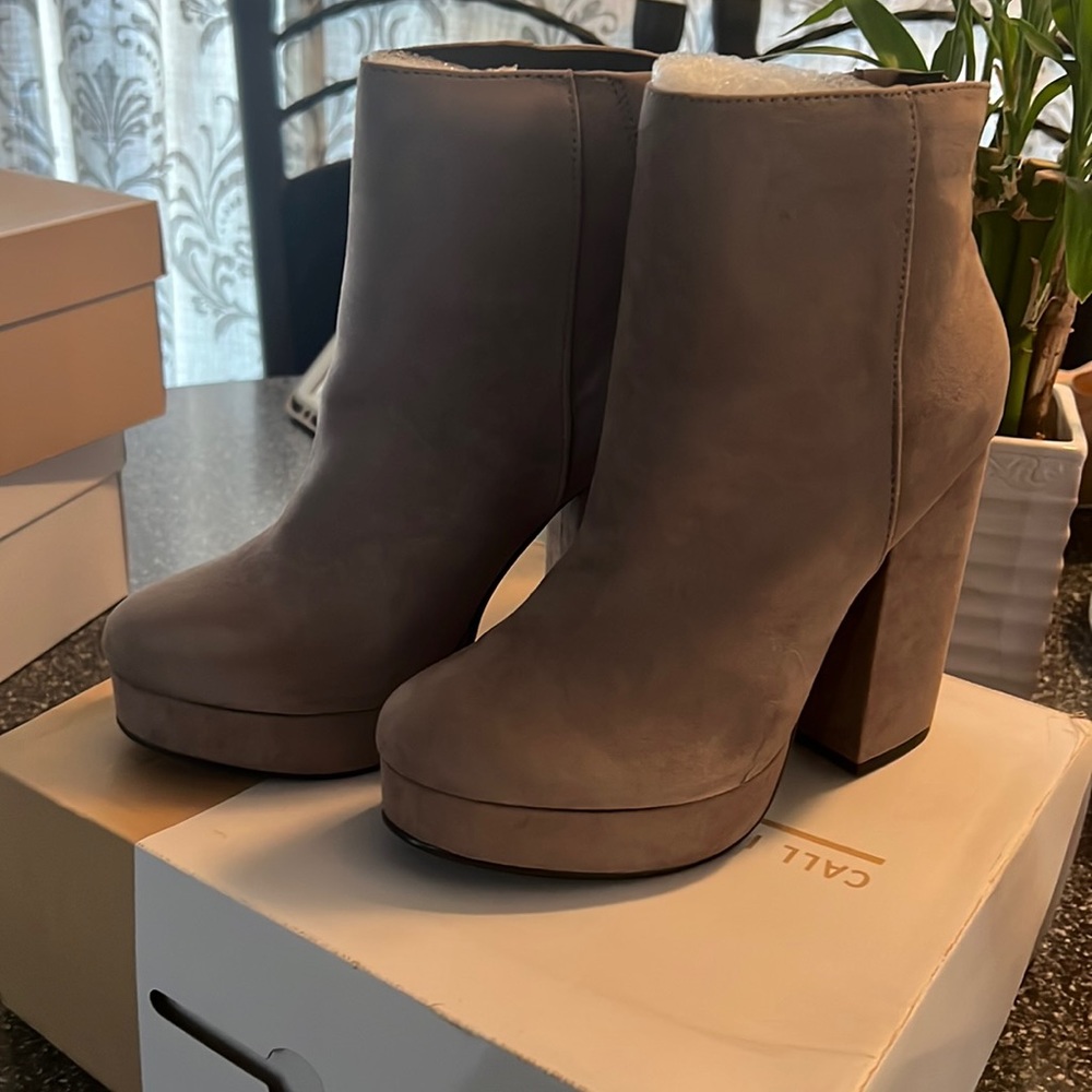 Call it Spring. Afiadia boots